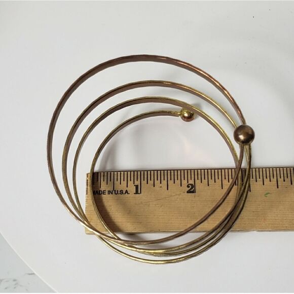 Metal Wrist Wrap Spiral Bracelet Goldtone Jewelry - Picture 3 of 5